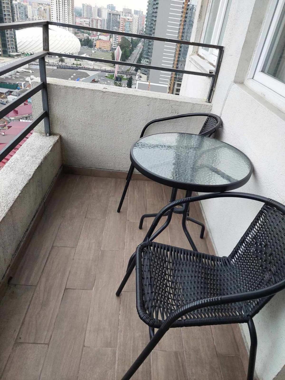 Apartment Abuseridze 5A Batumi Exteriör bild