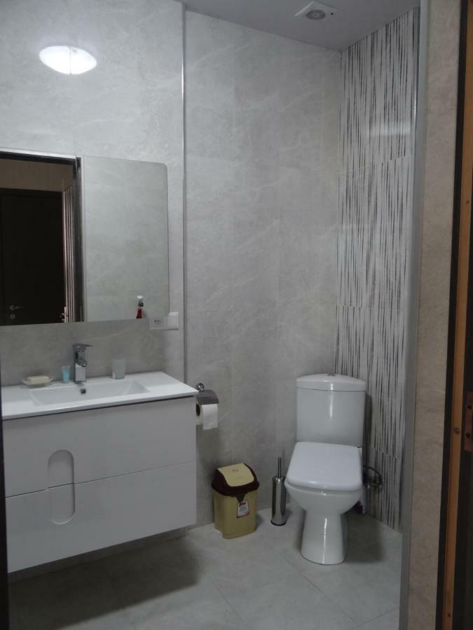 Apartment Abuseridze 5A Batumi Exteriör bild