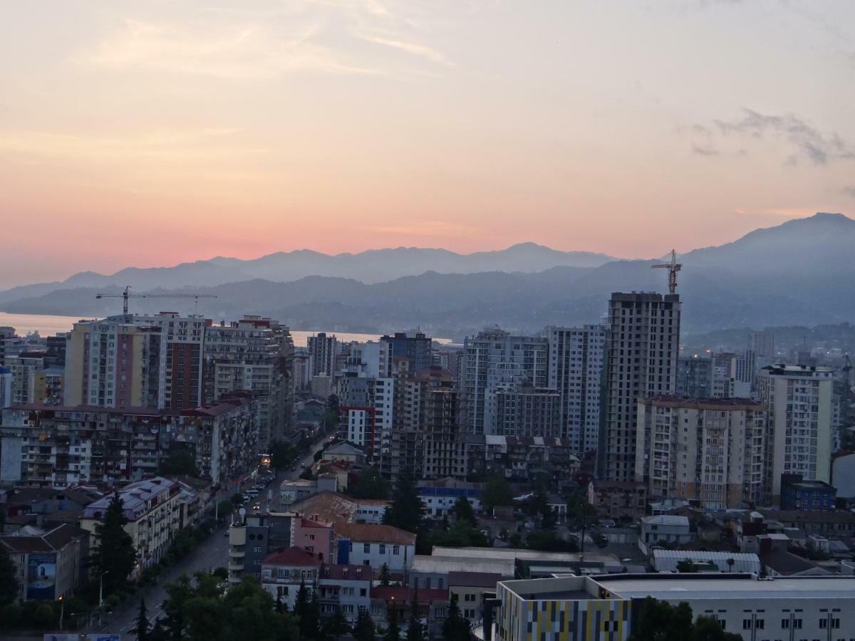 Apartment Abuseridze 5A Batumi Exteriör bild